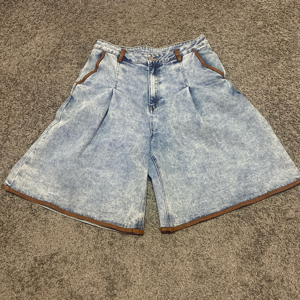 AKIRA Light Blue Jean Shorts with Brown Trim